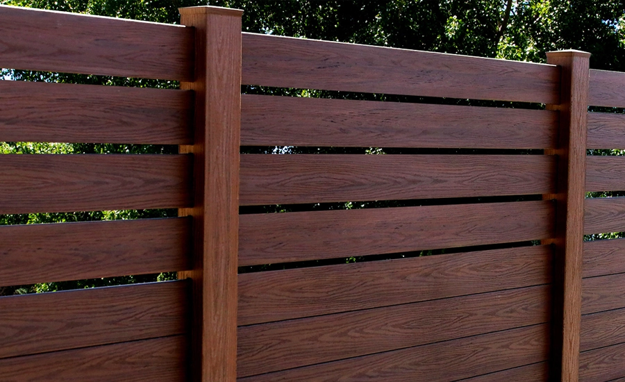 horizontal-fence-installation-in-miami