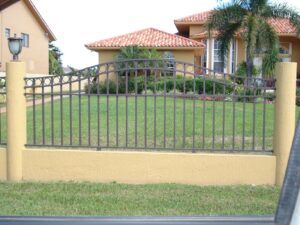 Aluminum arched fence
